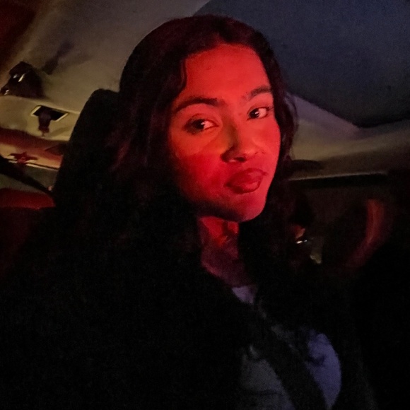 Meet your Posher Sheyla - Picture 1 of 1